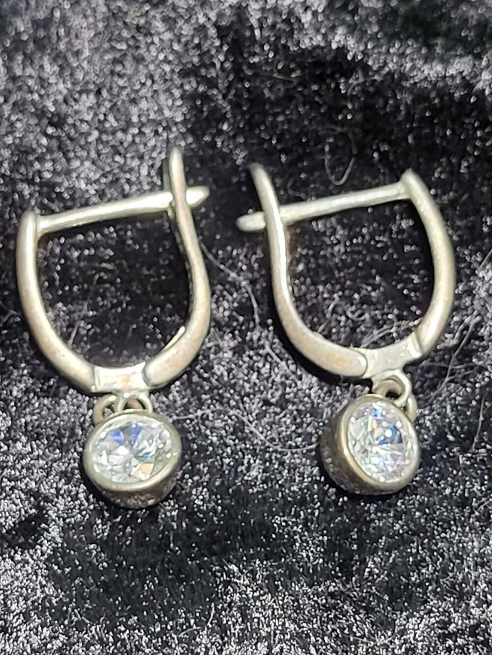 Silpada "In the Loop" Huggie Hoop Earrings Cubic Zirconia 925 Sterling Silver